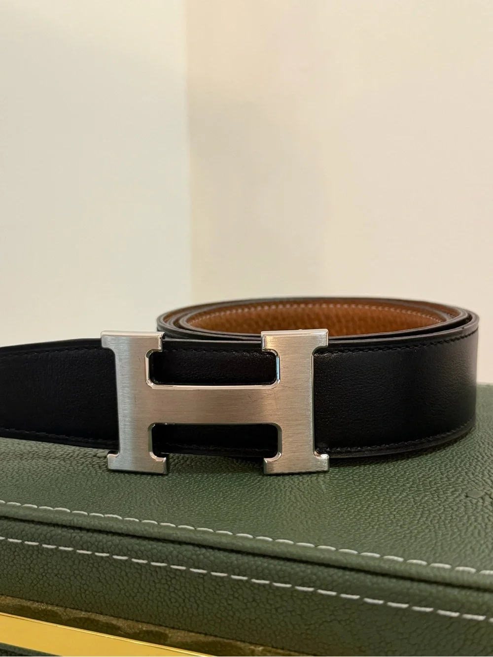 Hermes Men's Tan/Black Reversible Constance H Belt (85 CM)